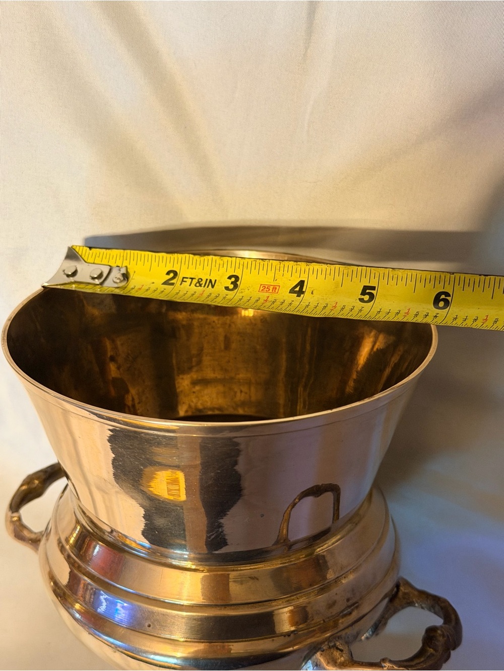 Vintage Brass Pedestal Urn Planter Made in India Ornate Handles 8" Heavy - Picture 5 of 9